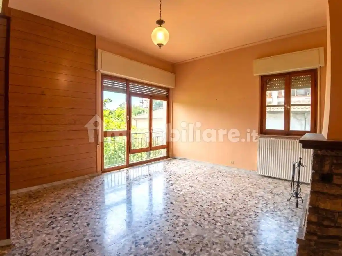 Casa indipendente in vendita a Carrara