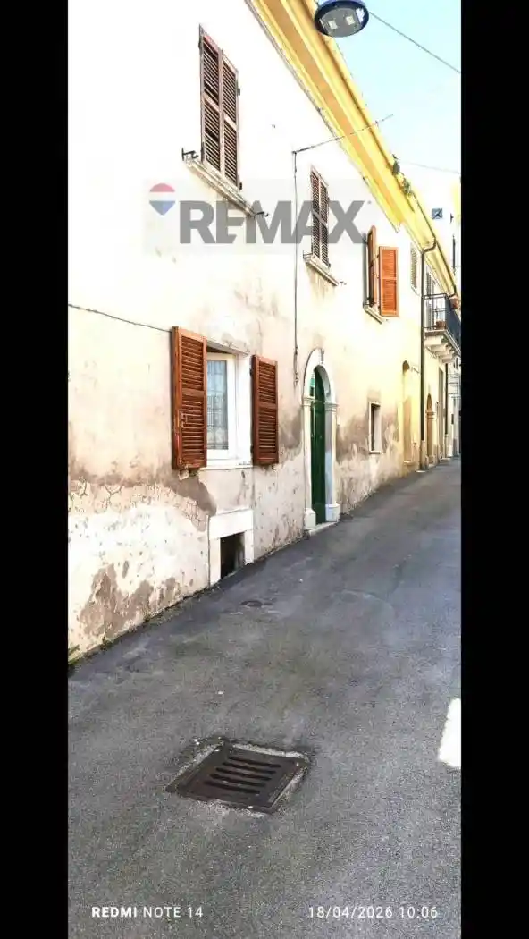 Casa indipendente in vendita a Torre de' Passeri