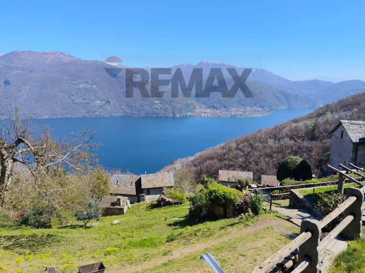 Casa indipendente in vendita a Cannobio