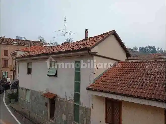 Casa indipendente in vendita a Mombercelli