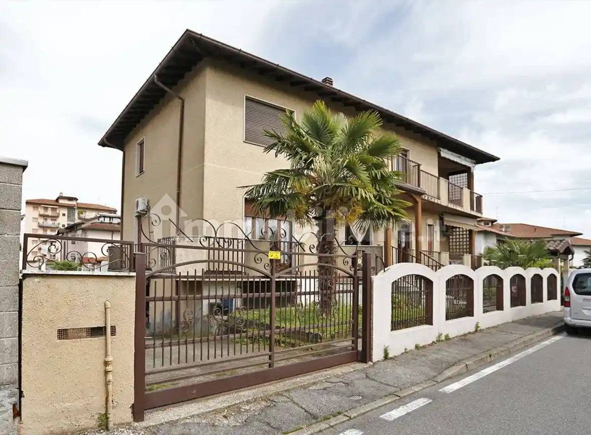 Villa in vendita a Solbiate Olona