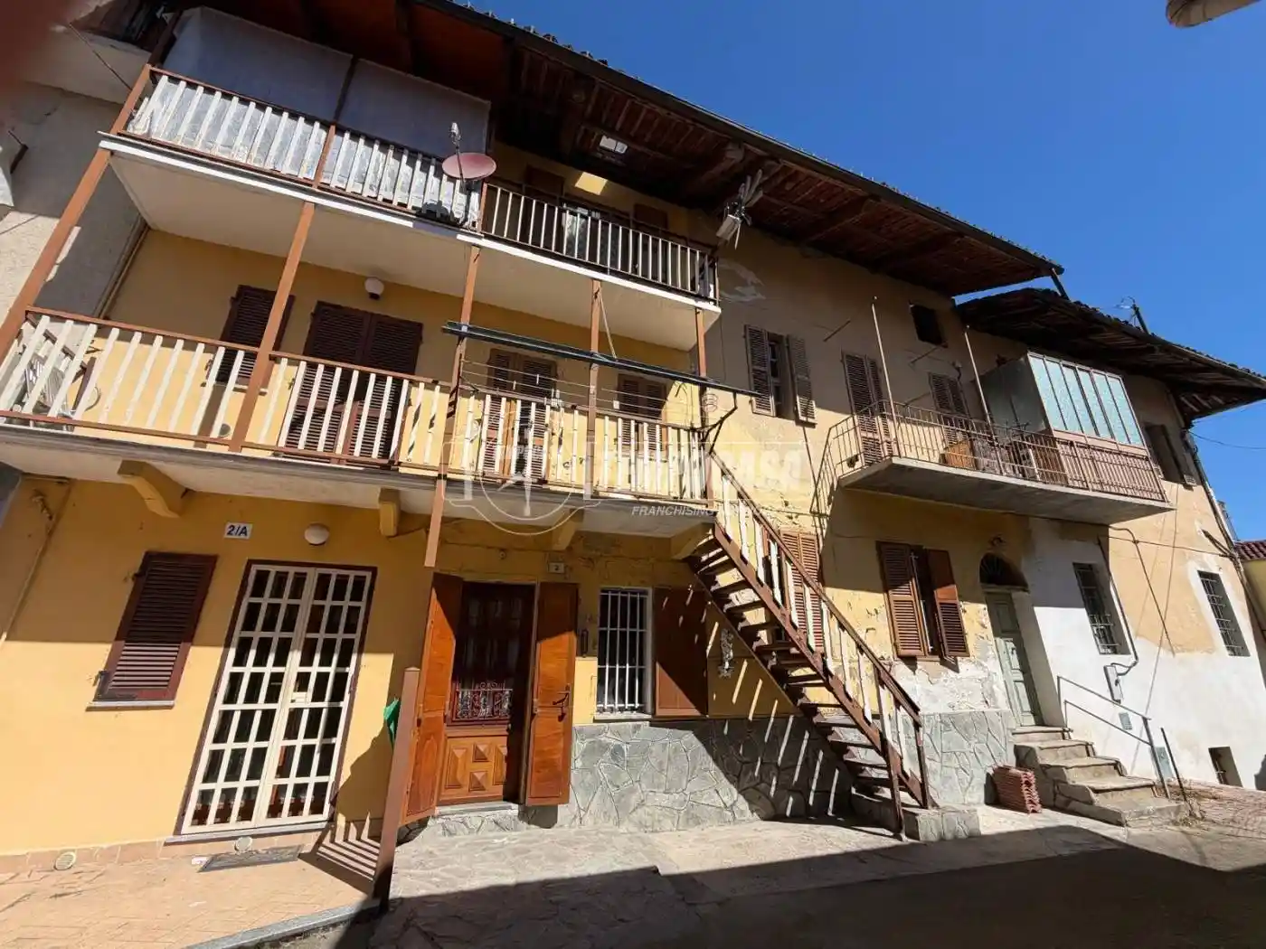Casa indipendente in vendita a Front