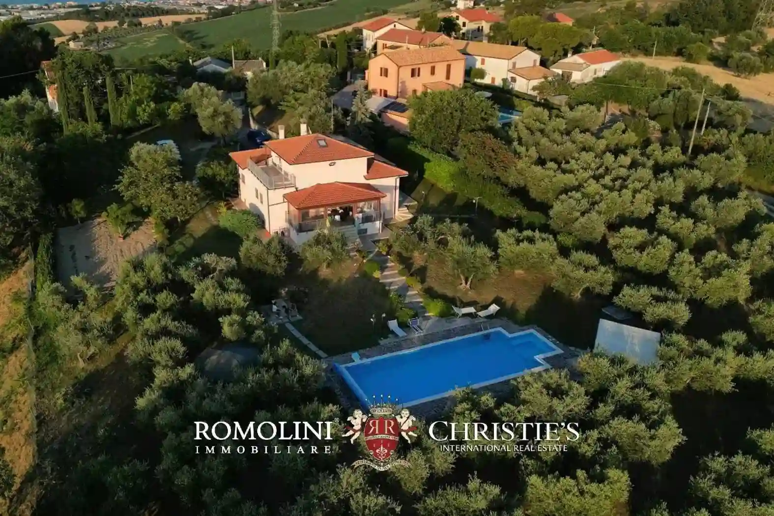 Villa - foto 2