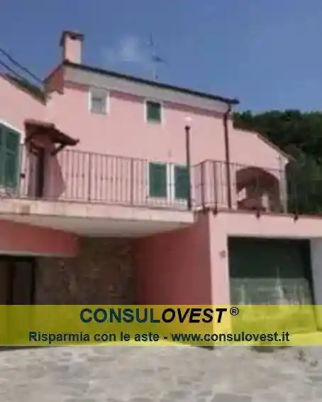 Casa indipendente in vendita a Pietra Ligure
