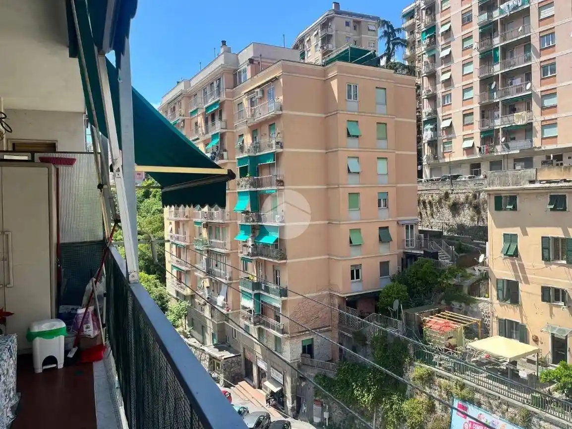 Appartamento in vendita a Genova