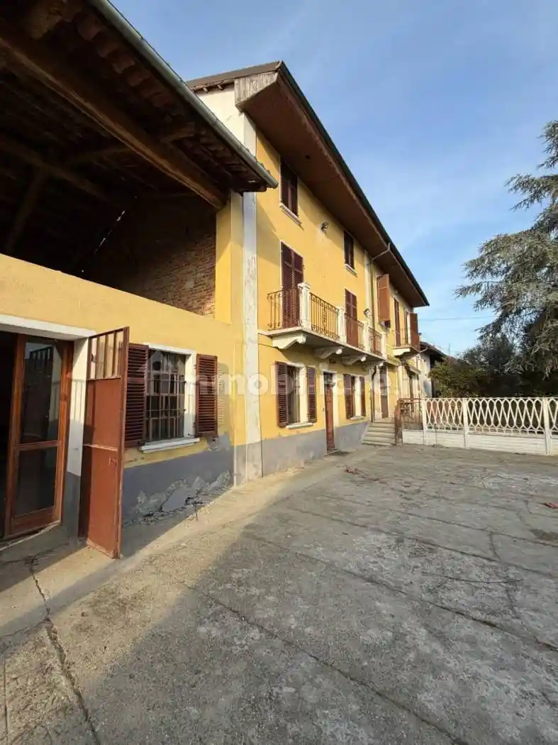Rustico - Casale in vendita a Buttigliera d'Asti