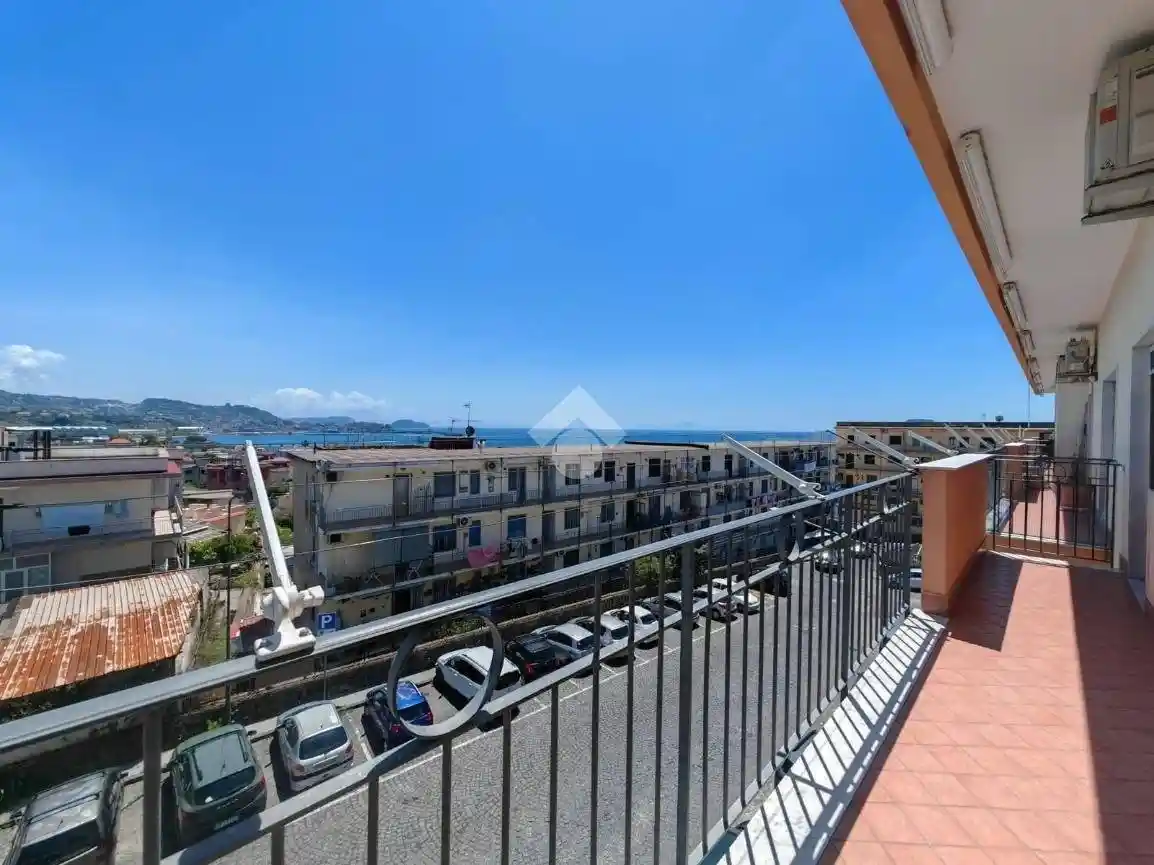 Appartamento in vendita a Pozzuoli