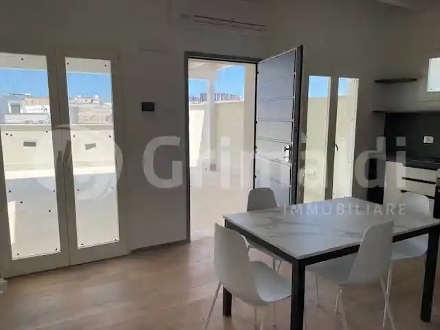 Attico - Mansarda in affitto a Trani