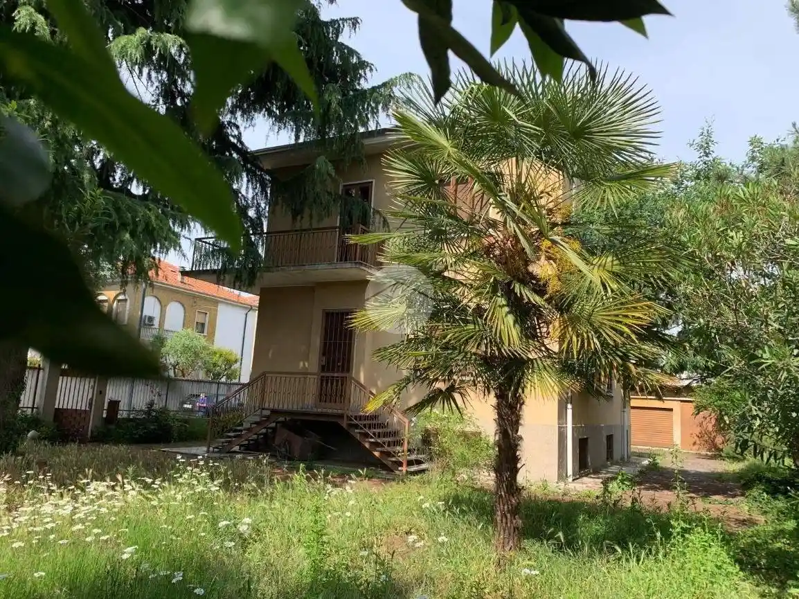 Villa in vendita a Paderno Dugnano
