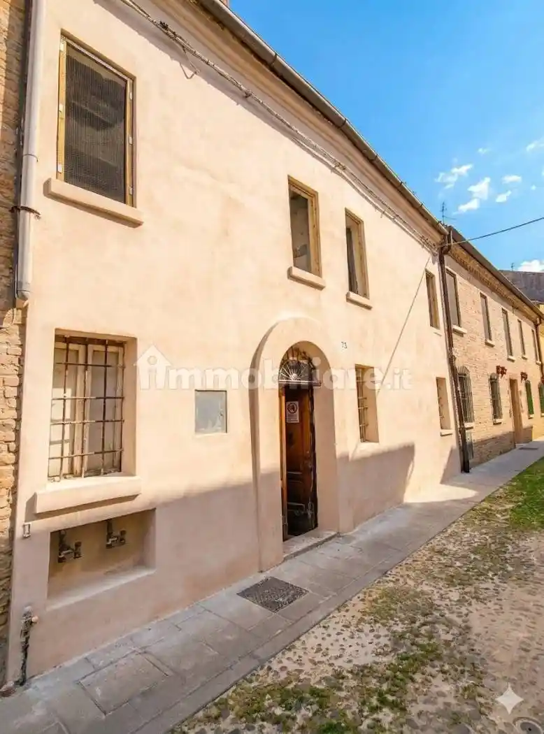Casa indipendente in vendita a Ferrara