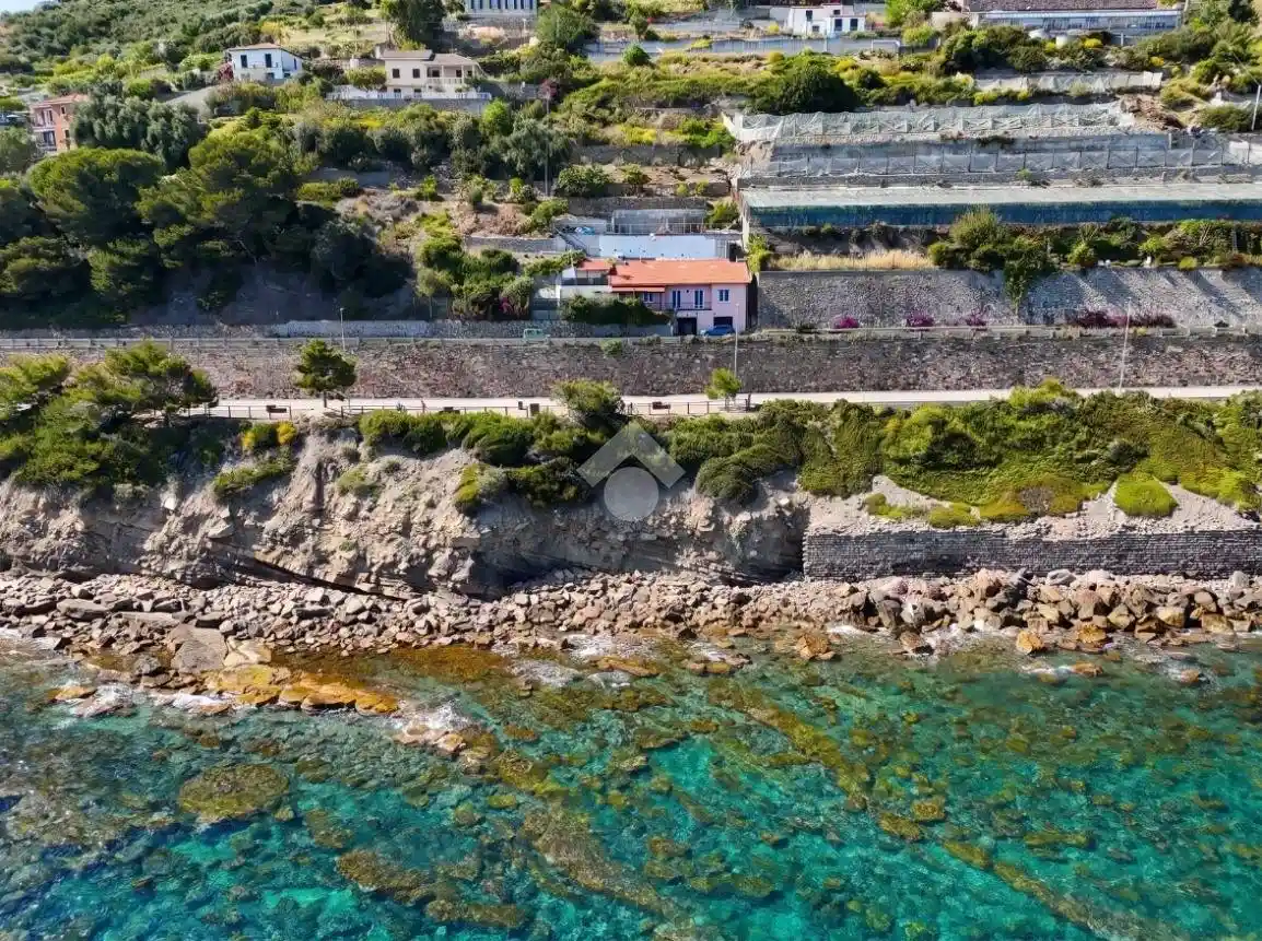 Appartamento in vendita a Imperia