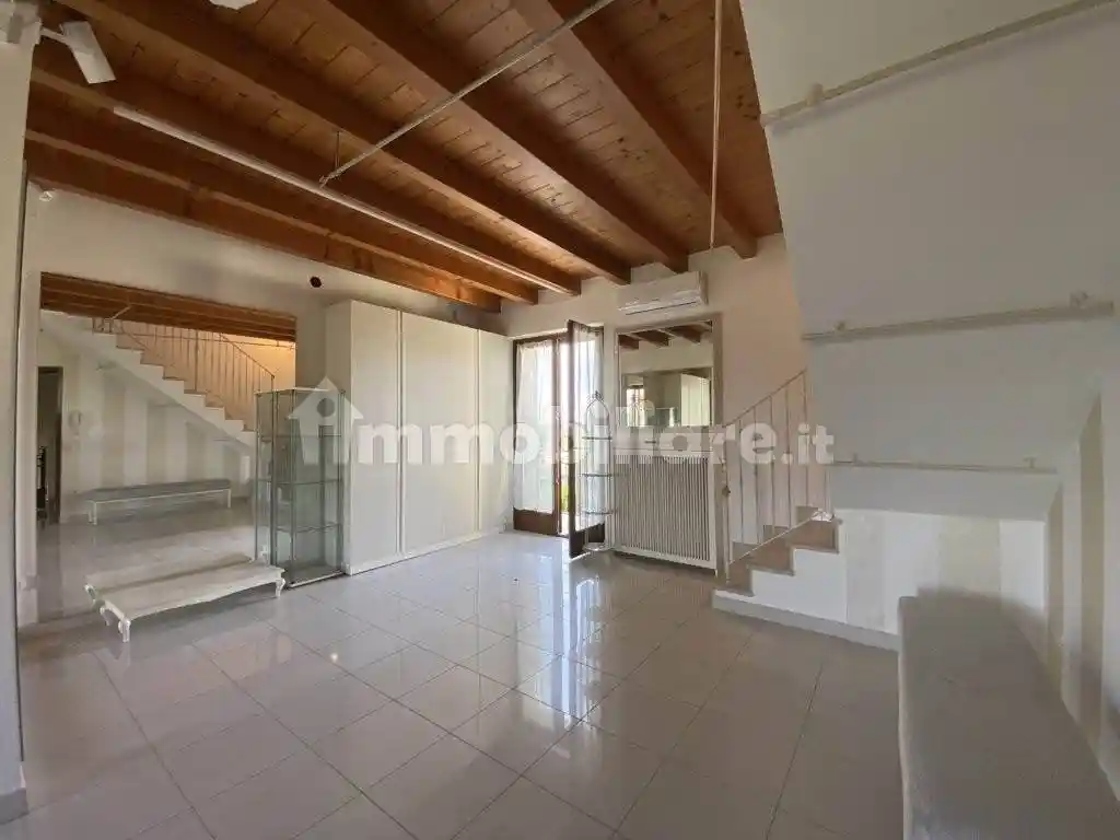 Appartamento in vendita a Villafranca di Verona