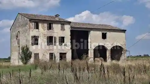 Rustico - Casale in vendita a Gualtieri