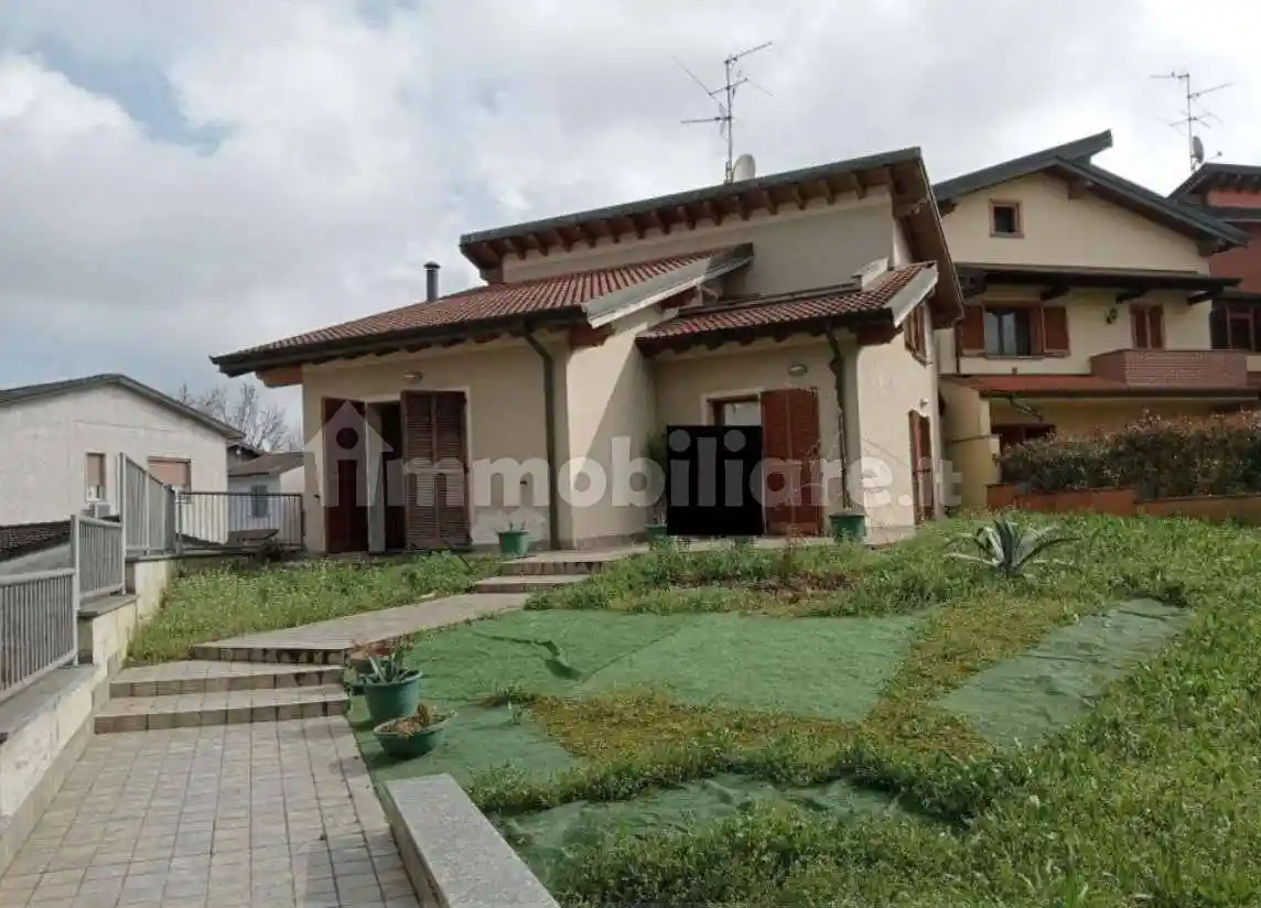 Villa in vendita a Castelleone