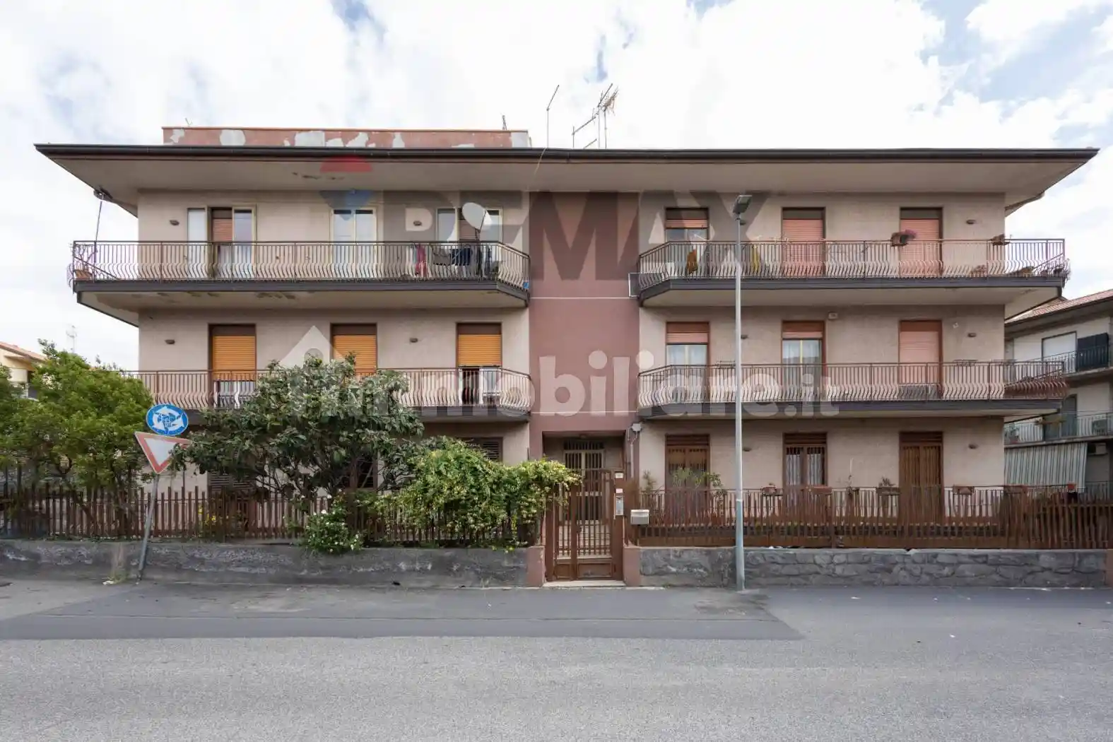 Appartamento in vendita a Camporotondo Etneo