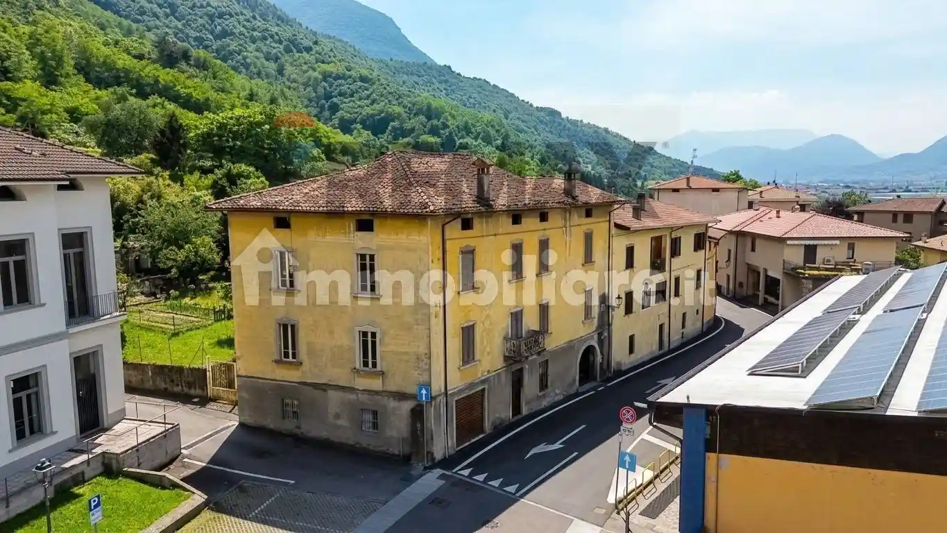 Casa indipendente in vendita a Pian Camuno