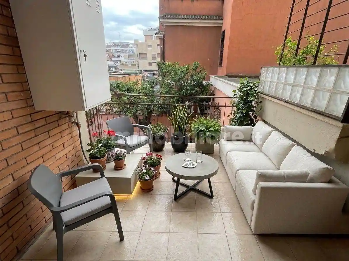 Appartamento in vendita a Roma