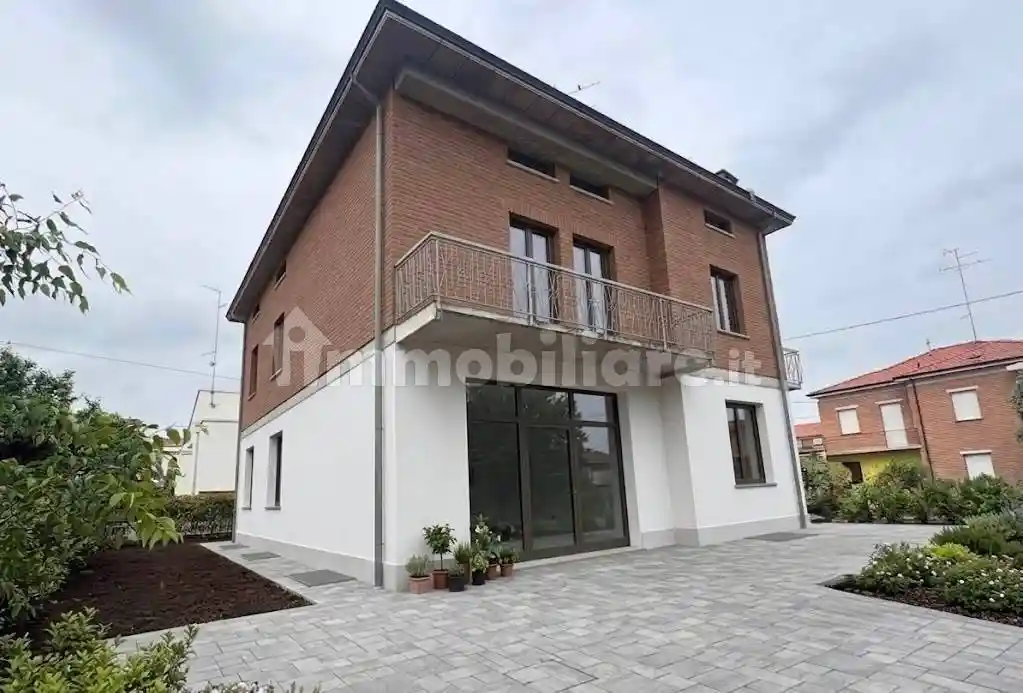 Casa indipendente in vendita a Scandiano