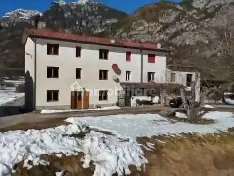 Villa in vendita a Claut