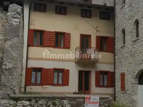 Villa in vendita a Claut