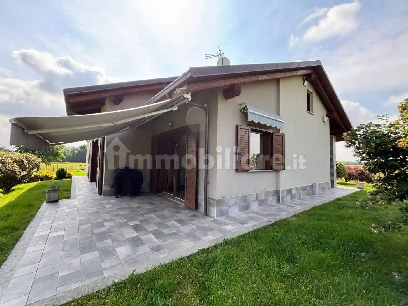 Villa - foto 2