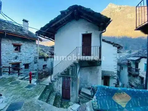 Villa in vendita a Lillianes
