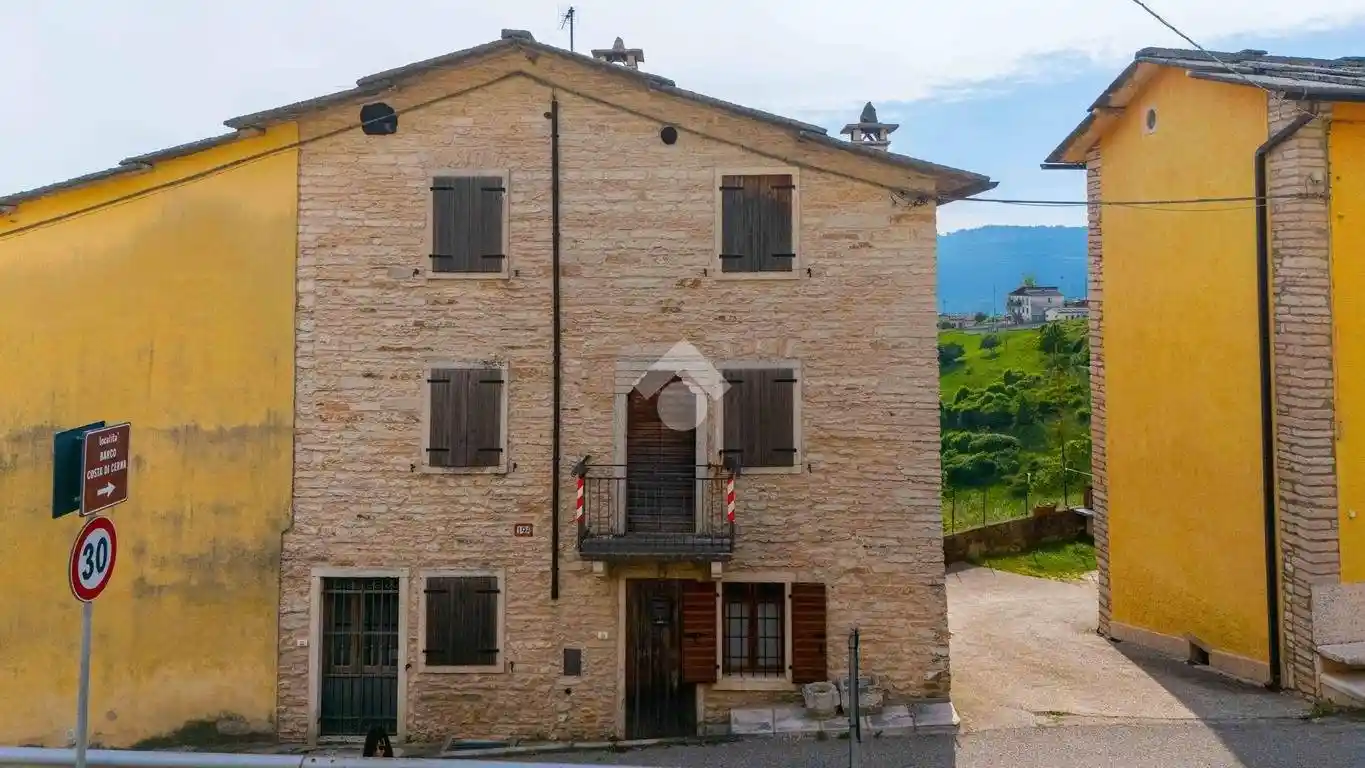 Rustico - Casale in vendita a Sant'Anna d'Alfaedo