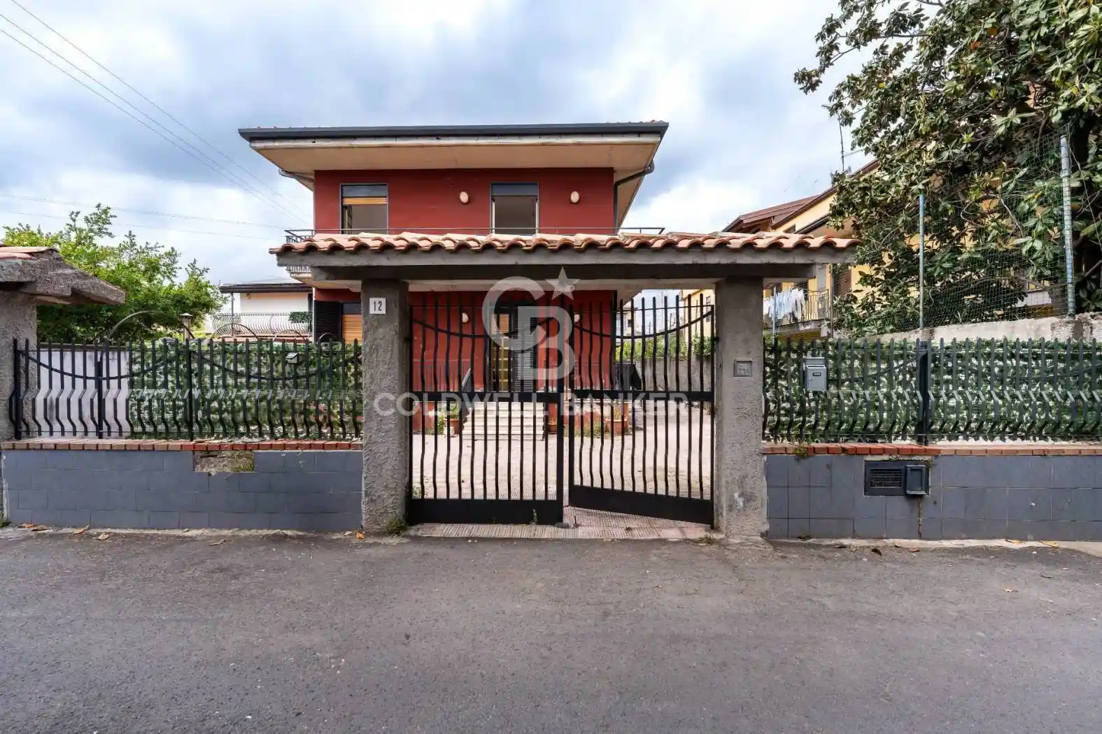 Palazzo - Edificio in vendita a San Giovanni la Punta