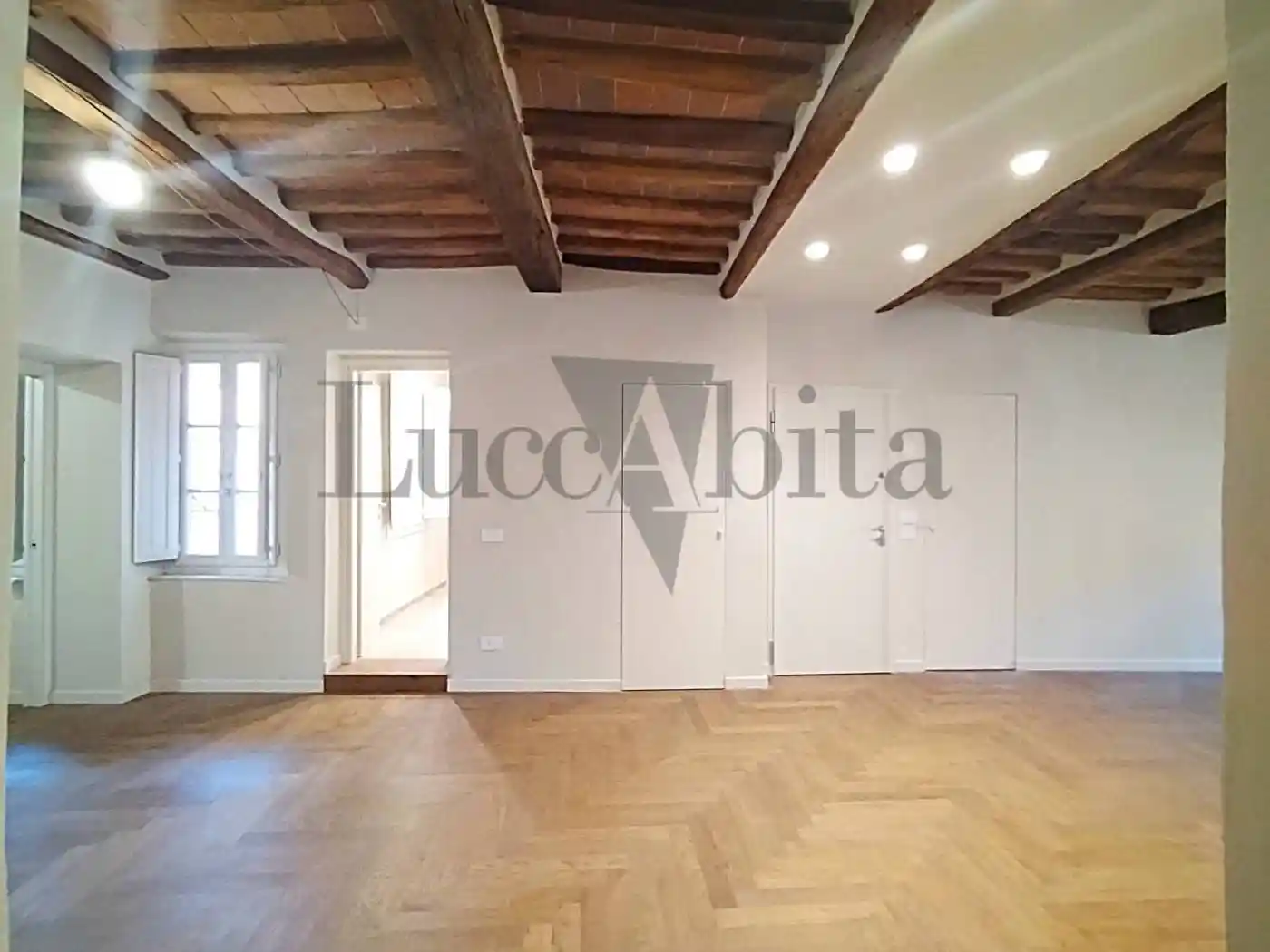 Appartamento in vendita a Lucca