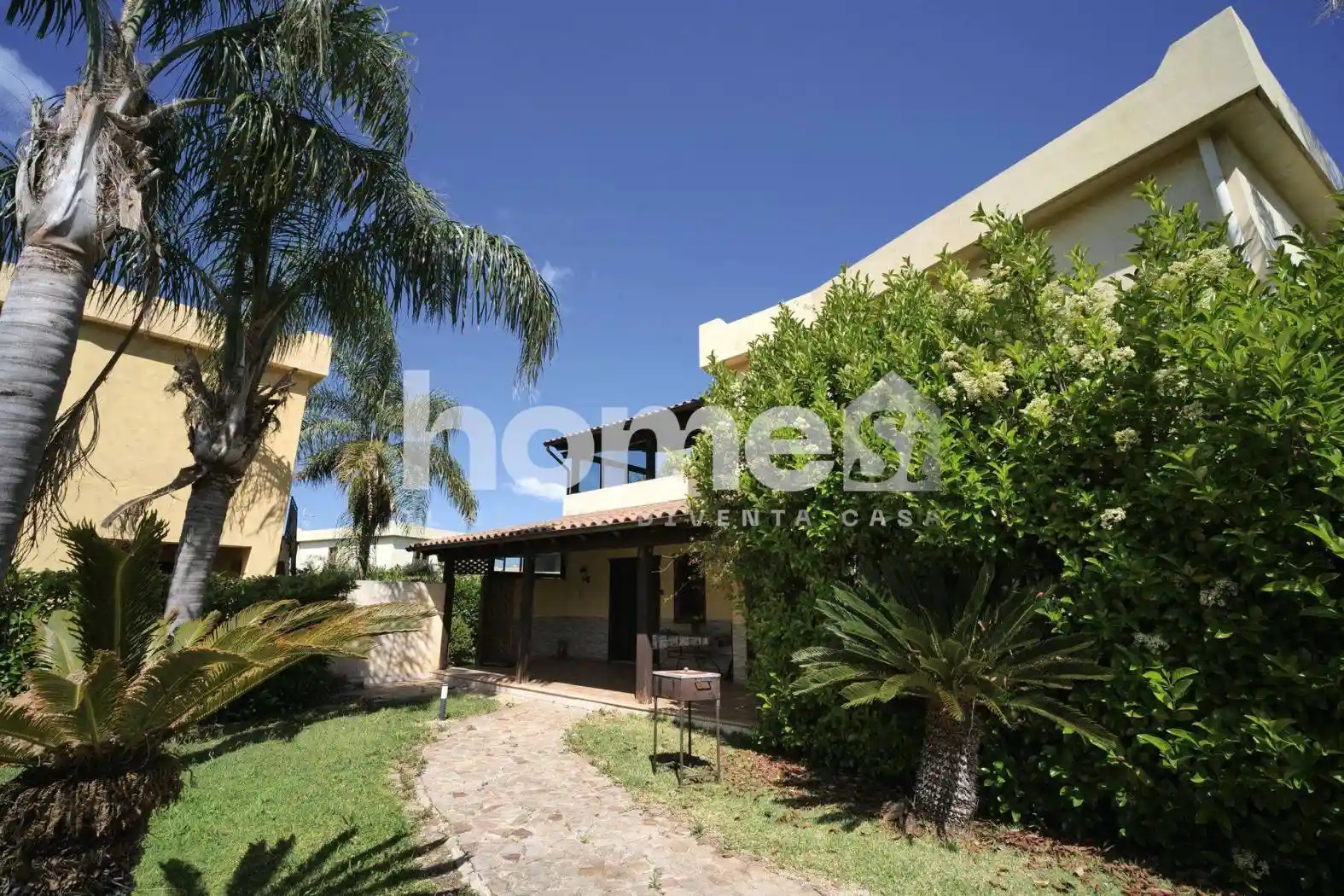 Villa in vendita a Campofelice di Roccella