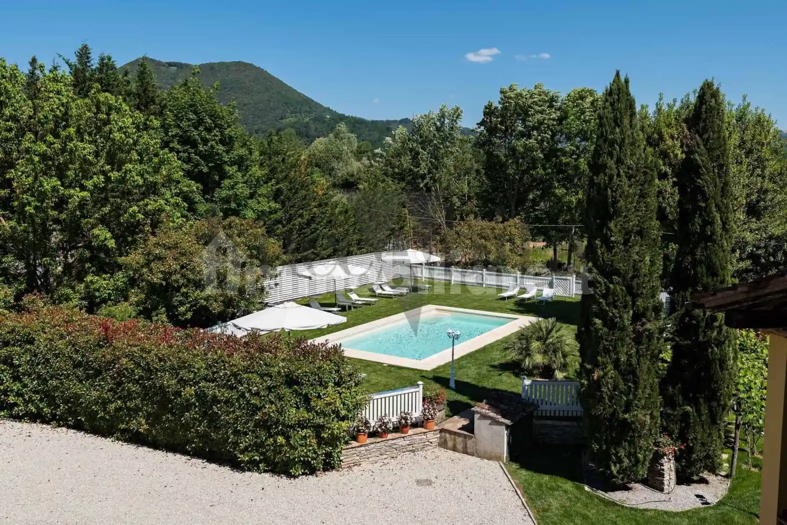 Rustico - Casale in vendita a Lucca