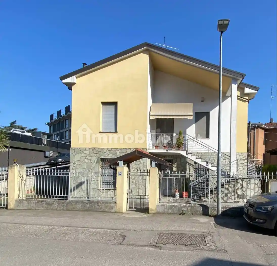 Villa in vendita a Parma