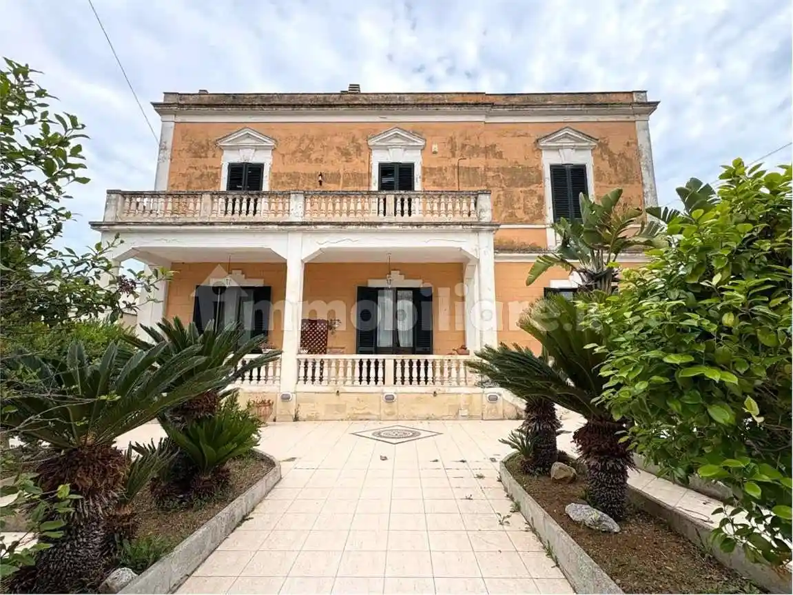 Villa in vendita a Brindisi
