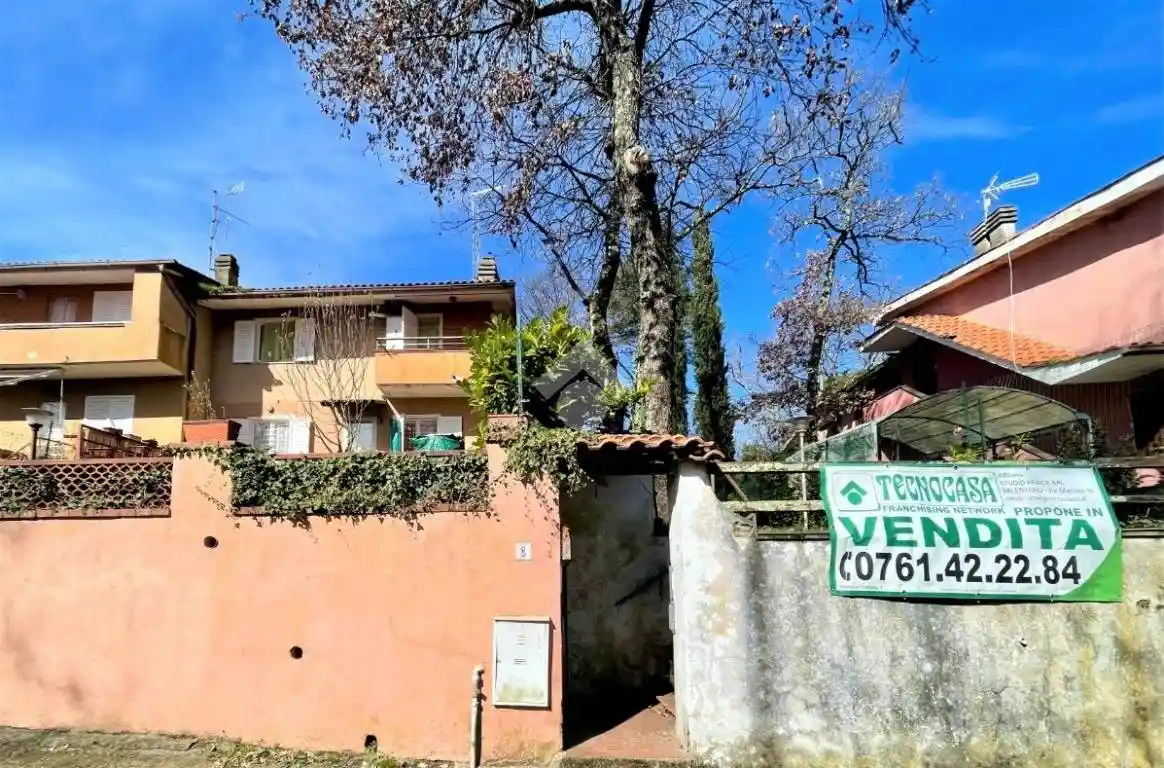 Villetta a schiera in vendita a Valentano