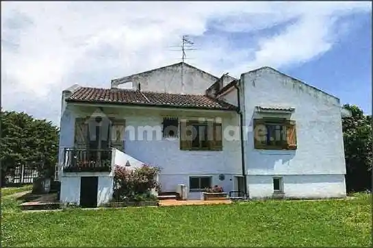 Casa indipendente in vendita a Fondi