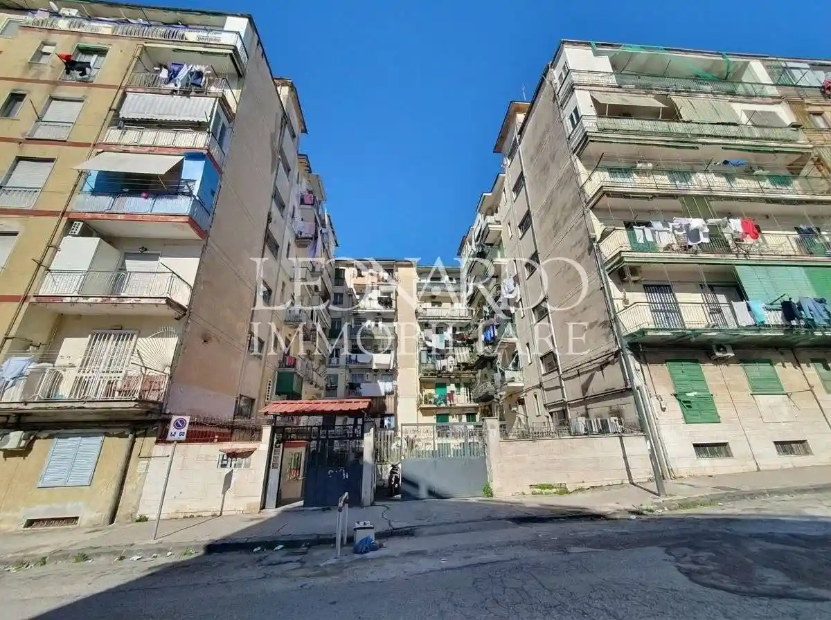 Appartamento in vendita a Napoli