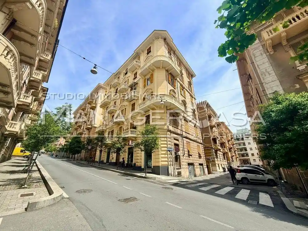 Appartamento in vendita a Genova