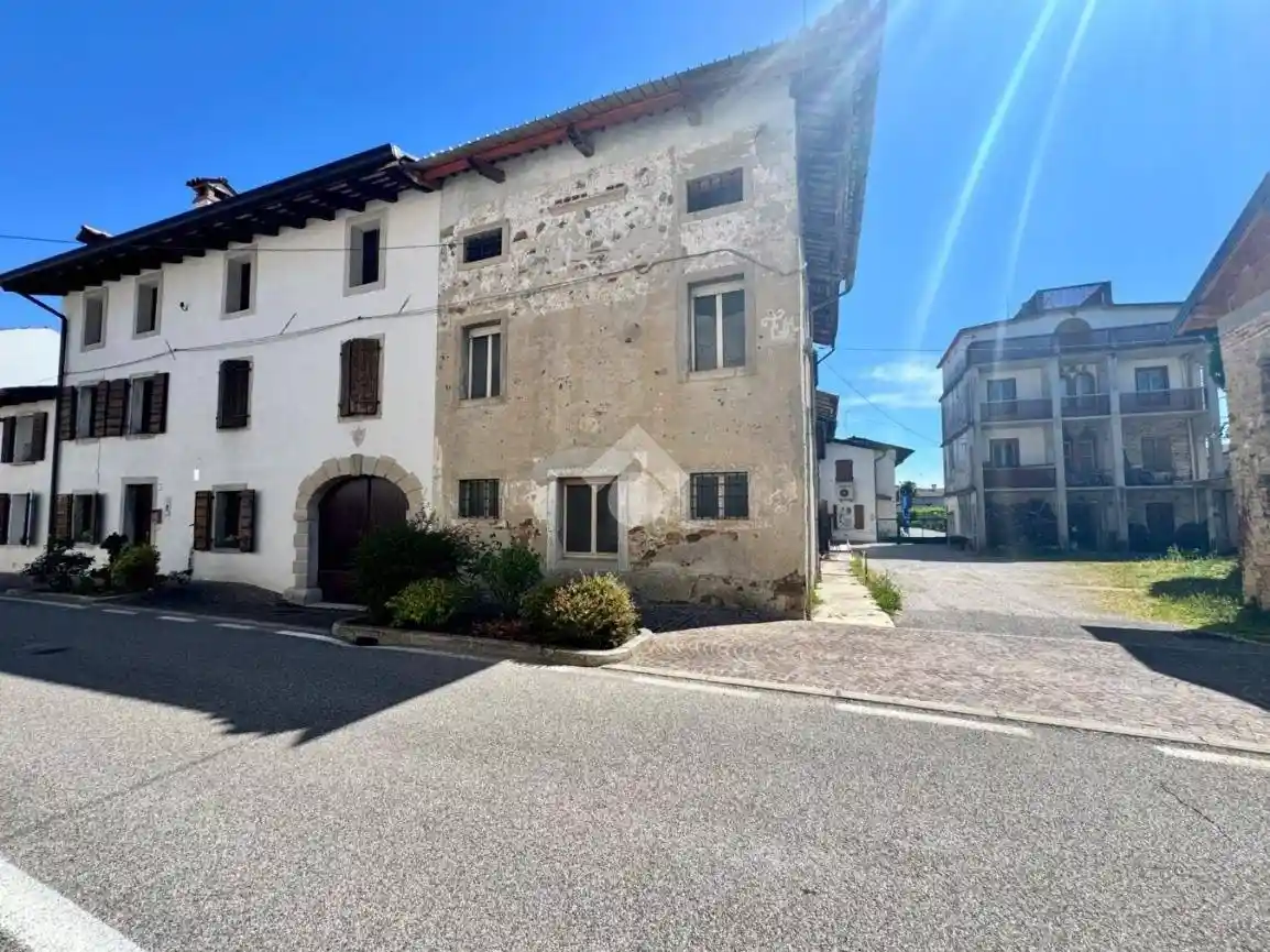 Rustico - Casale in vendita a Corno di Rosazzo