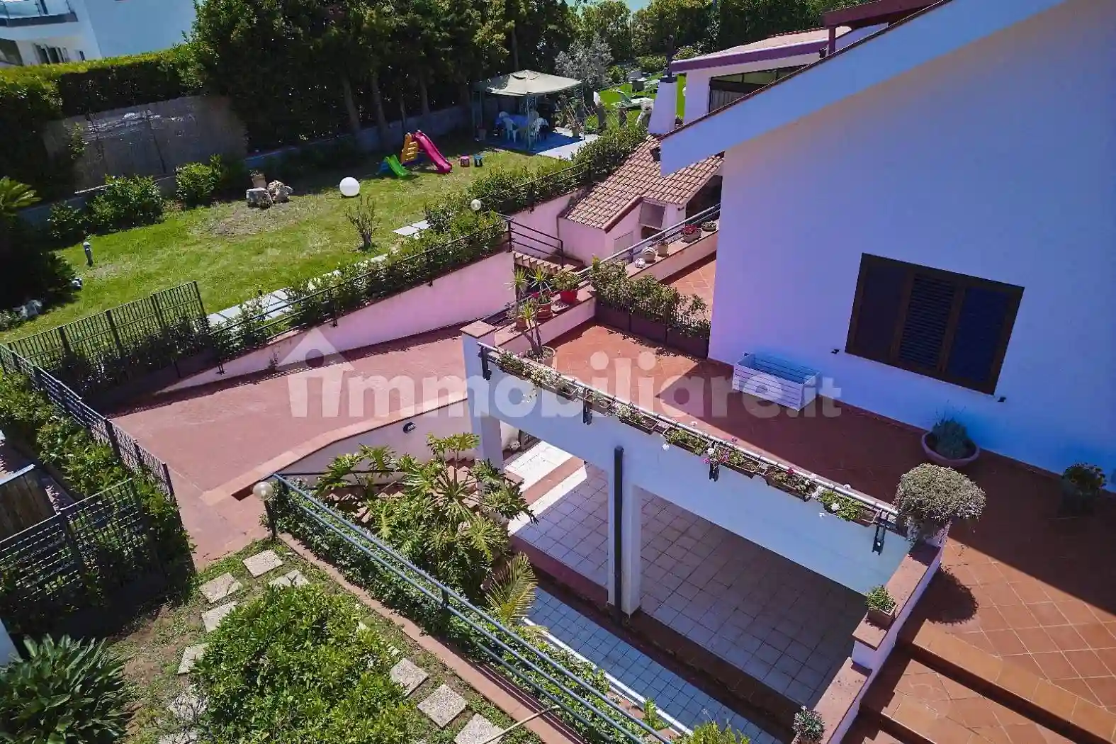 Villa - foto 2