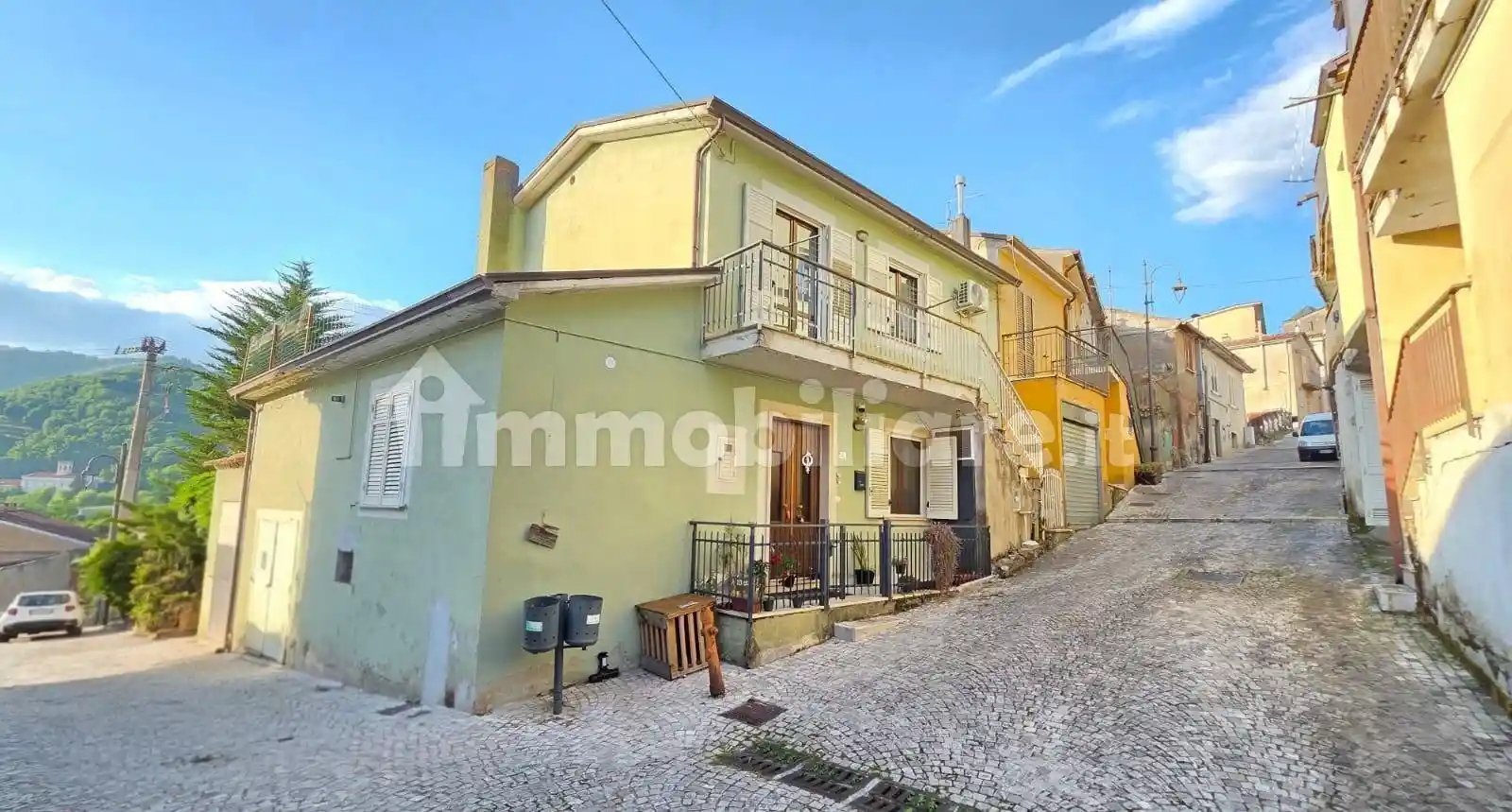 Casa indipendente in vendita a Tufo