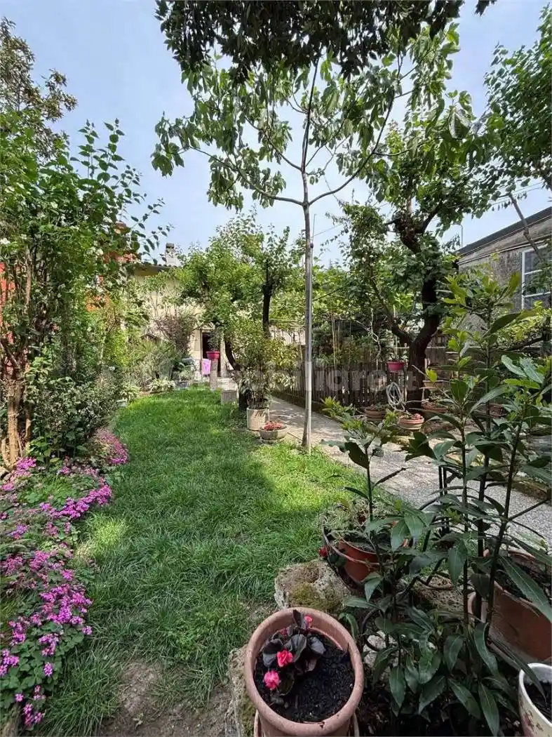 Casa indipendente in vendita a Cazzano di Tramigna