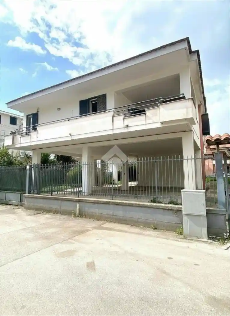 Appartamento in vendita a Acerra