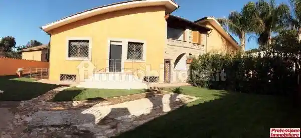 Villa in vendita a Roma