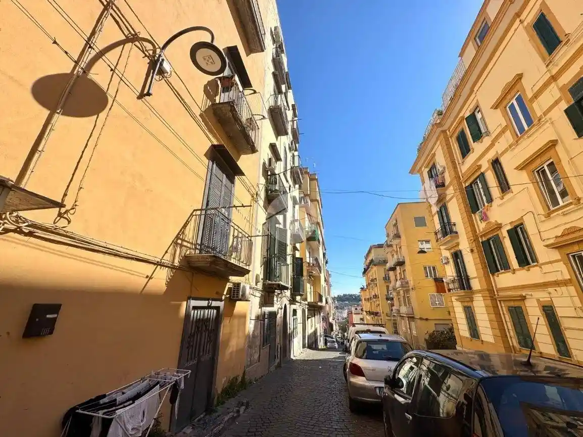 Appartamento in vendita a Napoli
