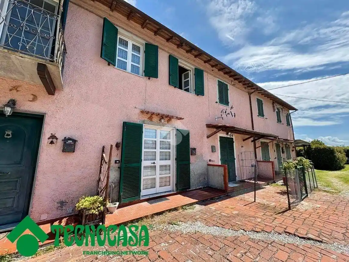 Appartamento in vendita a Sarzana