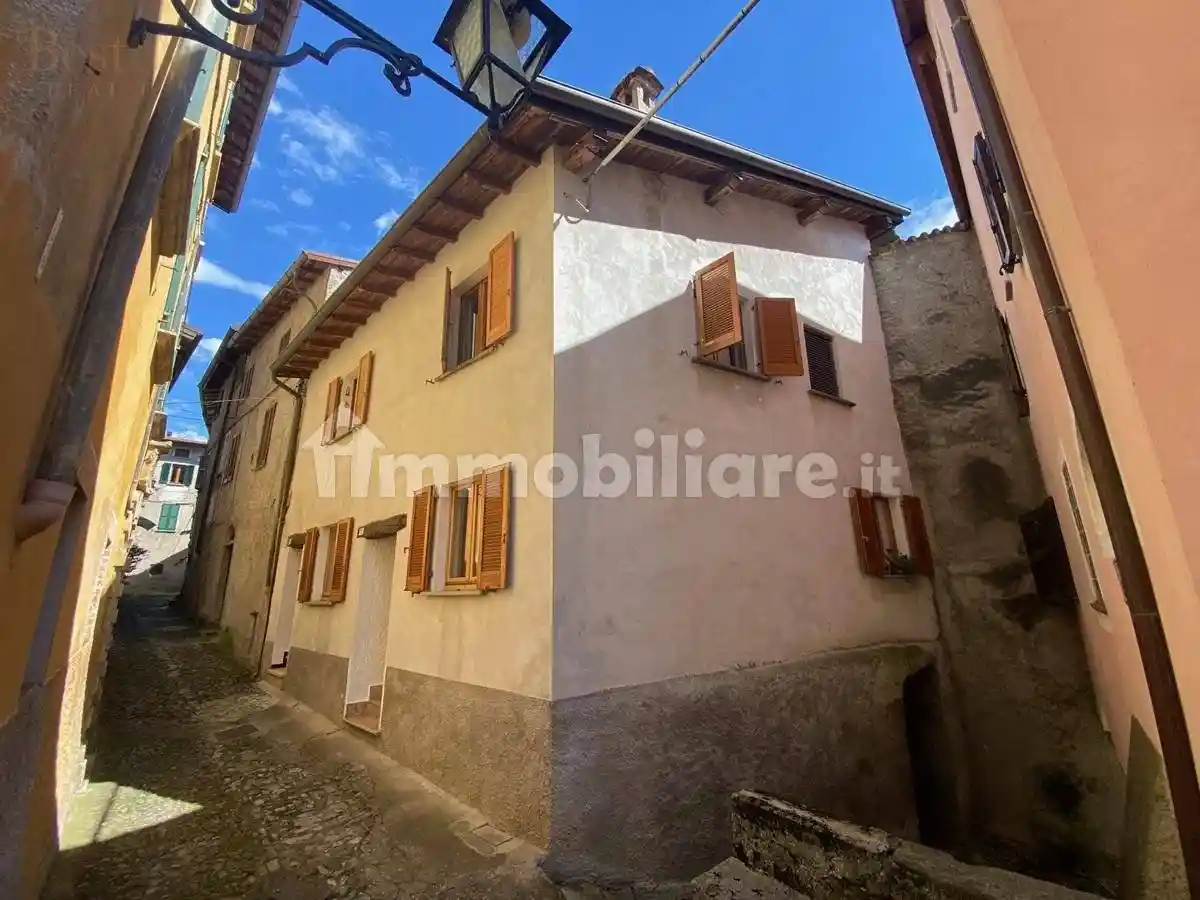 Casa indipendente in vendita a Valsolda