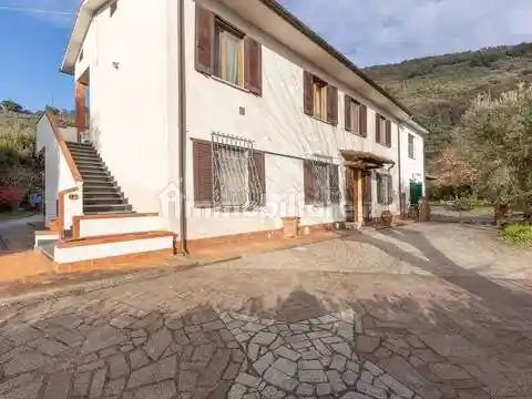 Villa in vendita a San Giuliano Terme