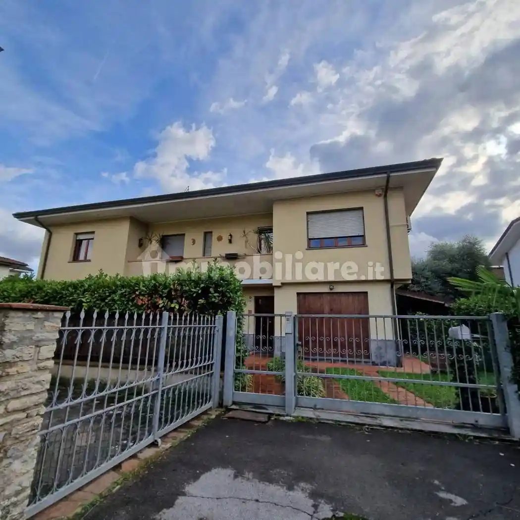Villa in vendita a Lucca