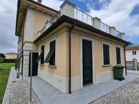 Villa in affitto a Capannori
