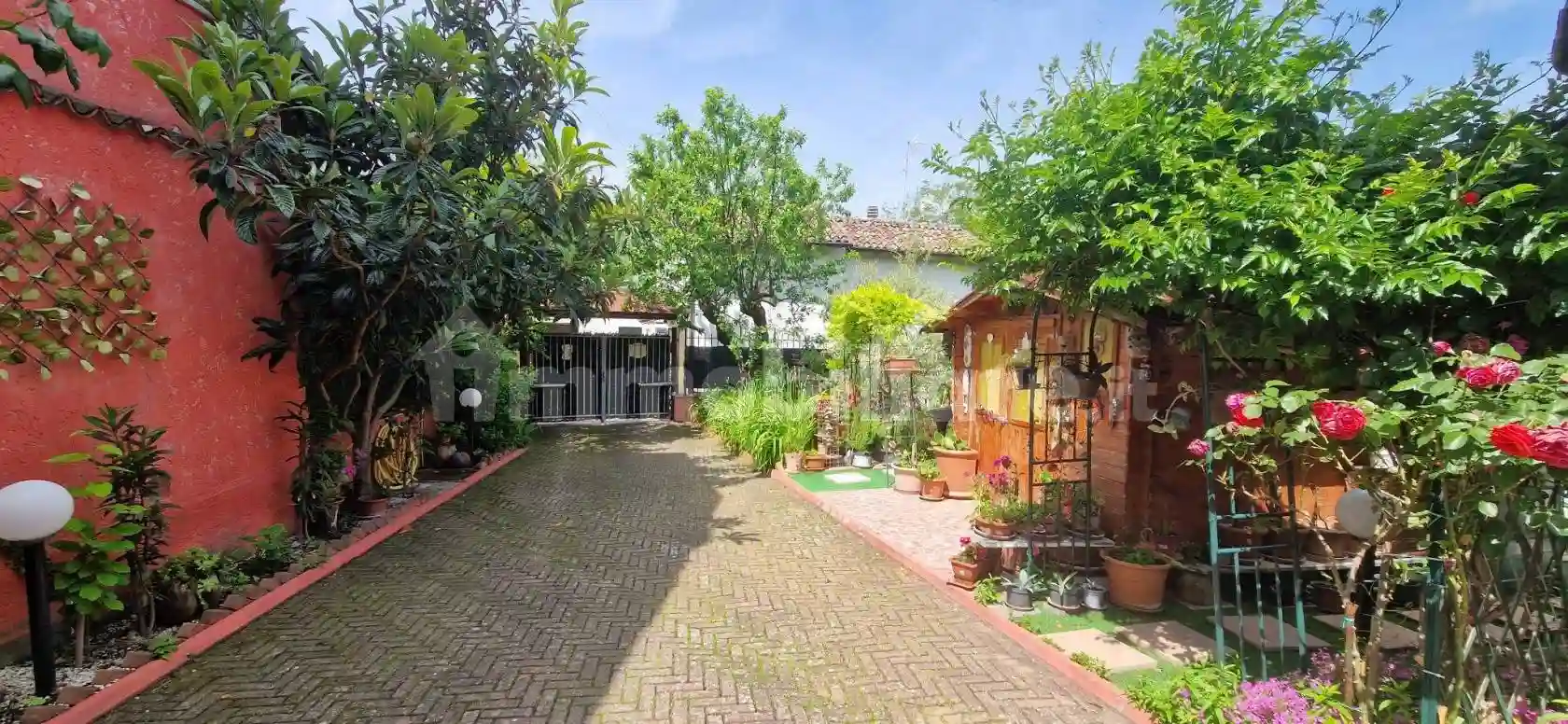 Villa - foto 2